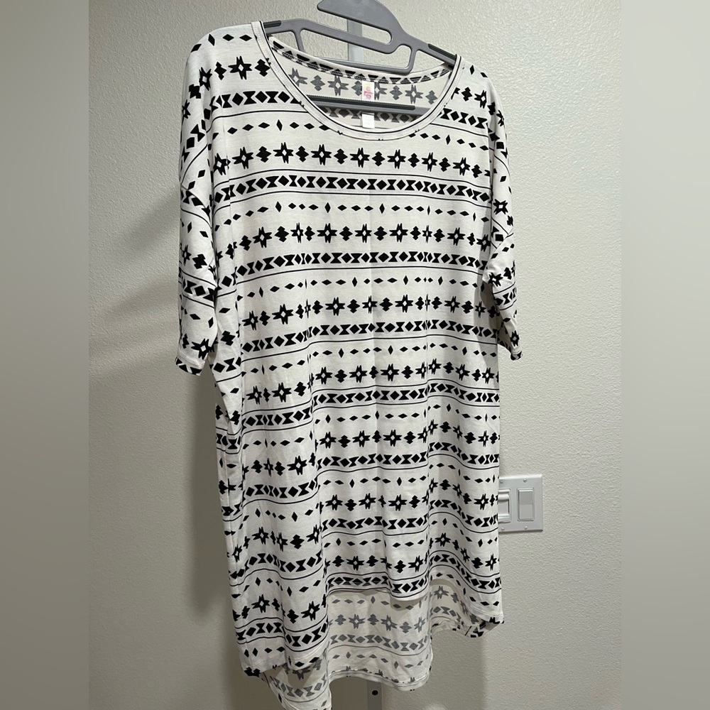 Black and White Patterned Women's Irma